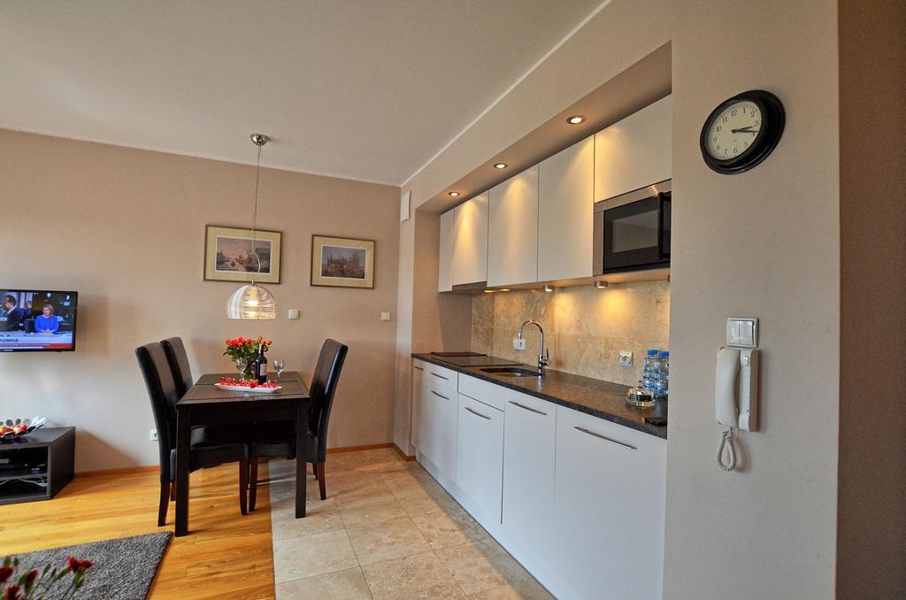 Tartaczna Deluxe Apartments Гданск Екстериор снимка
